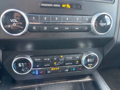 Used 2021 Ford Expedition Limited AWD/4WD image 14