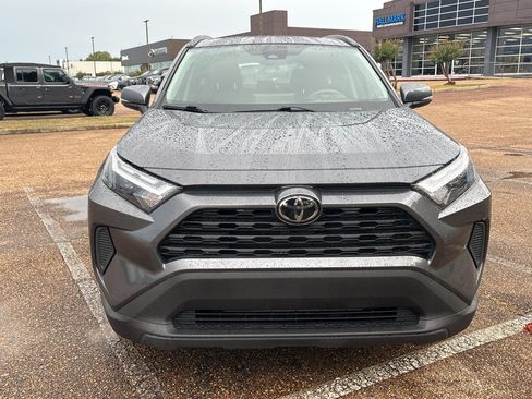 Used 2025 Toyota RAV4 XLE w/ Convenience Package FWD image 2