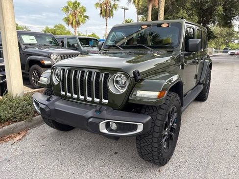 Used 2022 Jeep Wrangler Unlimited Sahara AWD/4WD image 1