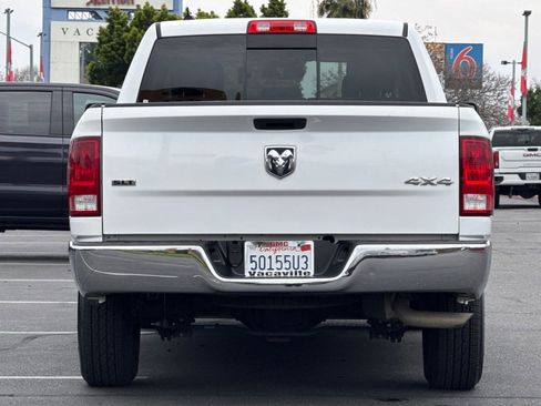 Used 2019 RAM 1500 Classic SLT w/ Luxury Group image 6