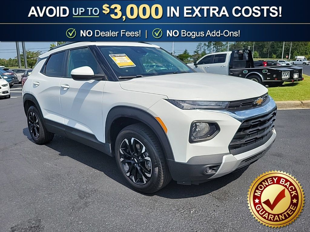 Used 2023 Chevrolet TrailBlazer LT w/ Convenience Package FWD image 4
