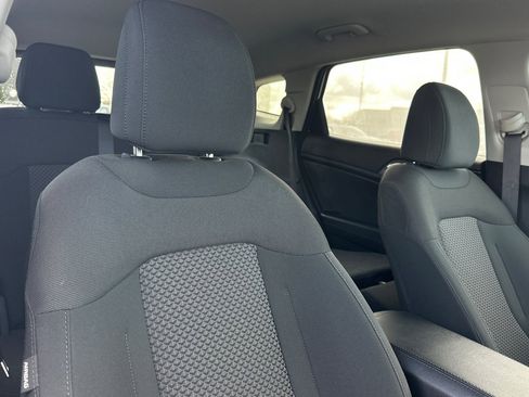 Used 2023 Kia Sportage LX image 17