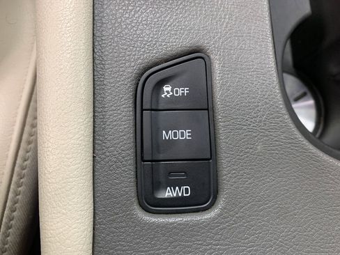 Used 2018 Cadillac XT5 Luxury w/ Driver Awareness Package image 16