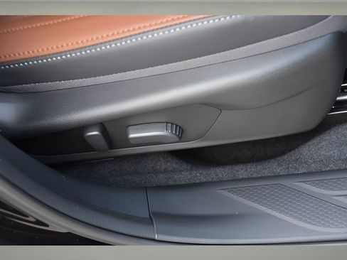 New 2026 Subaru Outback Touring XT image 30