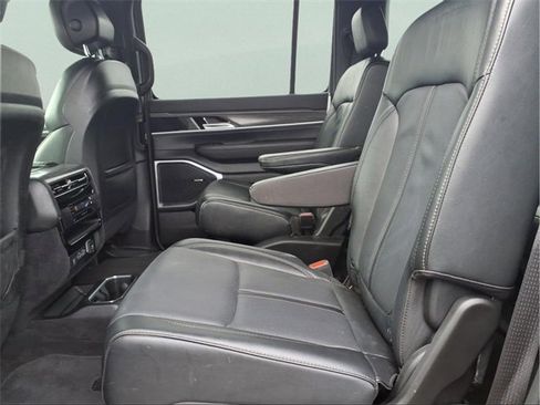 Used 2024 Jeep Wagoneer L Series II w/ Flexible Seating Group image 20