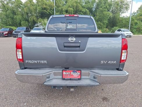 Used 2016 Nissan Frontier SV AWD/4WD image 6