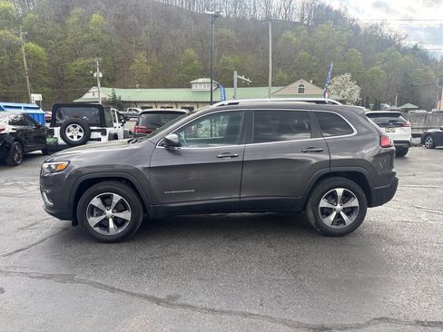 Used 2019 Jeep Cherokee Limited image 5