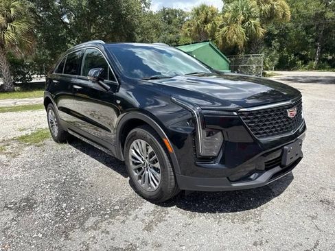 Used 2025 Cadillac XT4 Premium Luxury AWD/4WD image 3