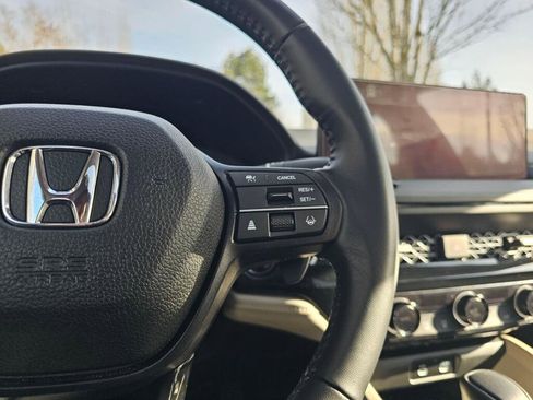 Used 2025 Honda Accord EX-L image 32