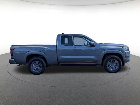 Used 2025 Nissan Frontier SV image 4