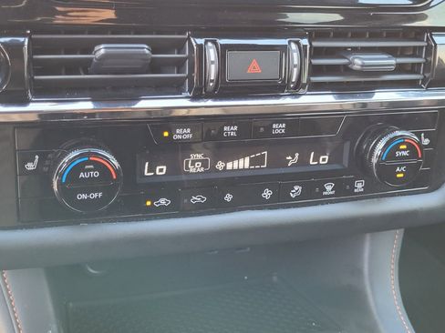 Used 2025 Nissan Pathfinder Rock Creek image 22