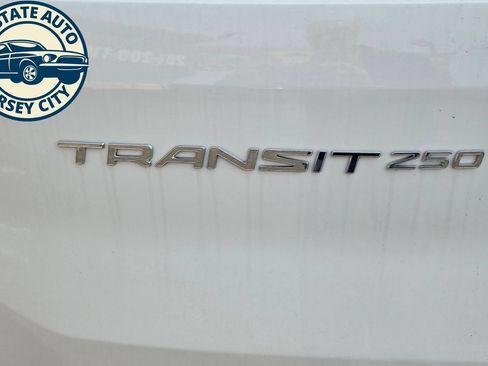 Used 2017 Ford Transit 250 130 Low Roof w/ Premium Package RWD image 30
