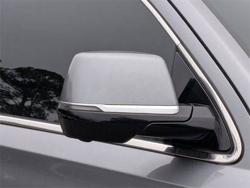 Used 2018 Cadillac Escalade Luxury image 10