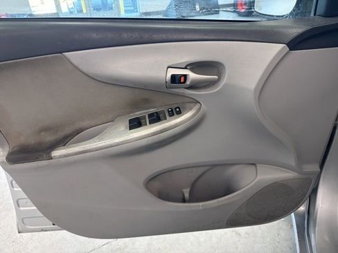 Used 2013 Toyota Corolla LE image 16