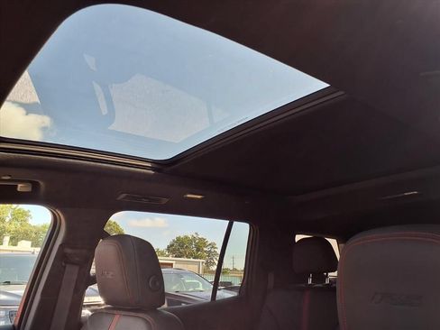 Used 2025 Chevrolet Traverse RS w/ LPO, Floor Liner Package FWD image 14