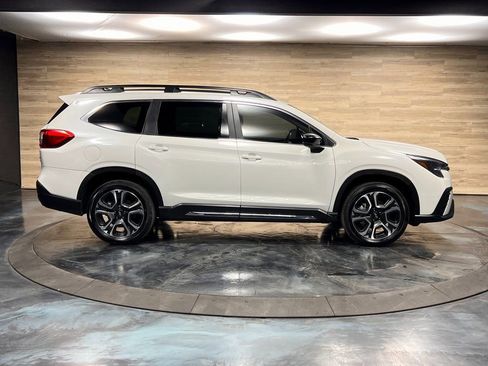 Used 2024 Subaru Ascent Limited w/ Technology Package image 11