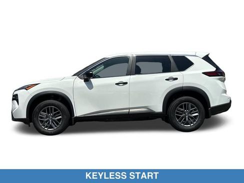 Used 2025 Nissan Rogue S FWD image 9