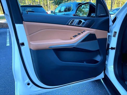 Certified 2023 BMW X5 xDrive40i w/ Executive Package image 21