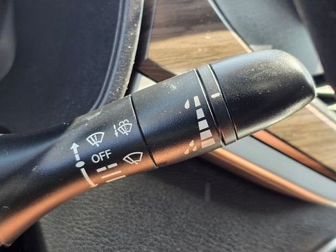 Used 2024 Nissan Altima 2.5 SV image 36