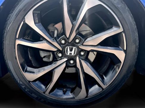 Used 2017 Honda Civic Sport image 7