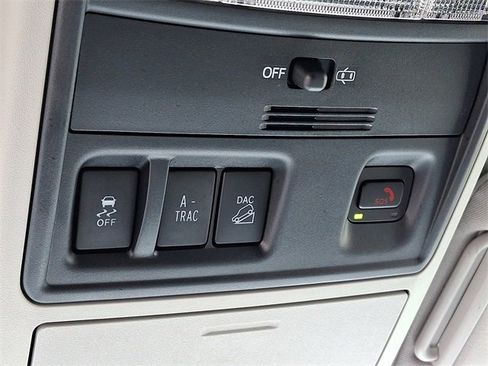 Used 2024 Toyota 4Runner SR5 image 27