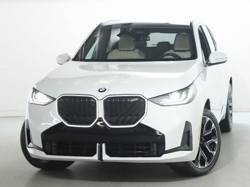 Used 2026 BMW X3 xDrive30i w/ Premium Package AWD/4WD image 3