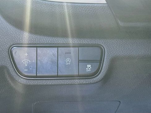Used 2025 Kia Seltos S AWD/4WD image 11