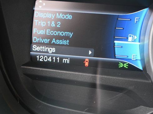 Used 2015 Ford Explorer XLT w/ Equipment Group 202B image 32