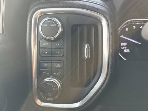 Used 2022 GMC Sierra 1500 Elevation image 26