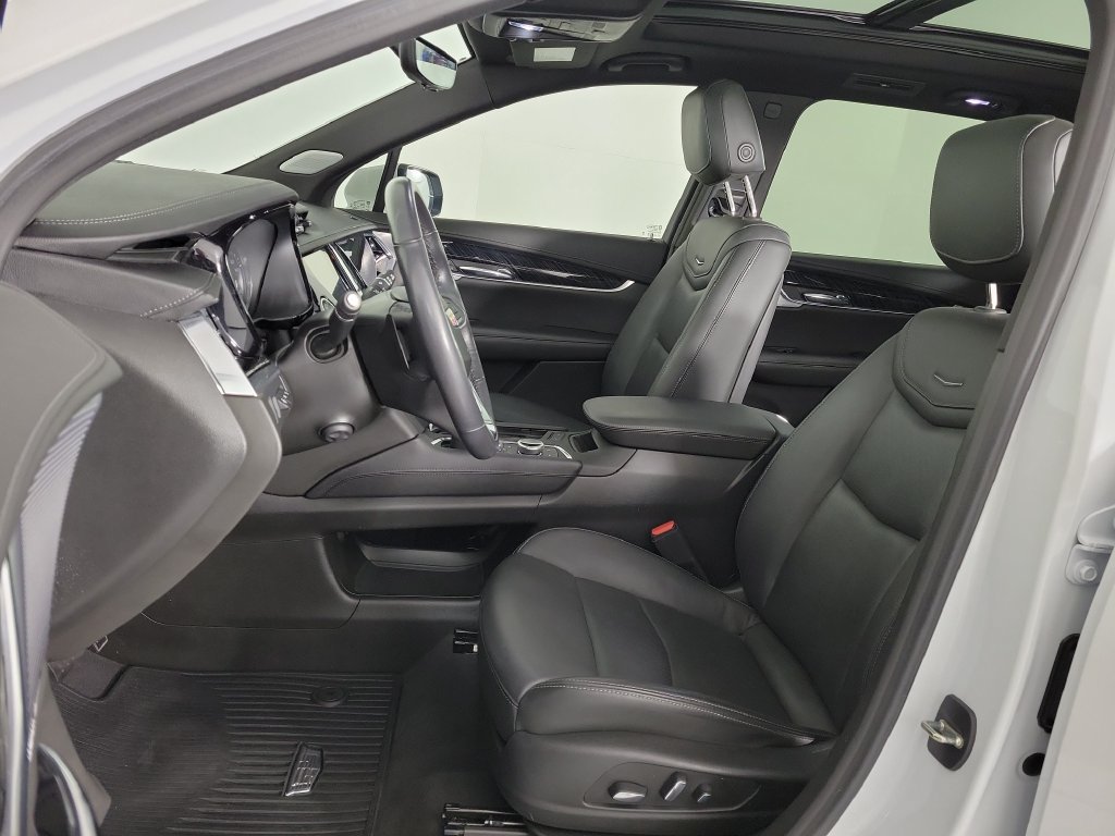 Certified 2023 Cadillac XT6 Premium Luxury w/ Technology Package FWD image 19