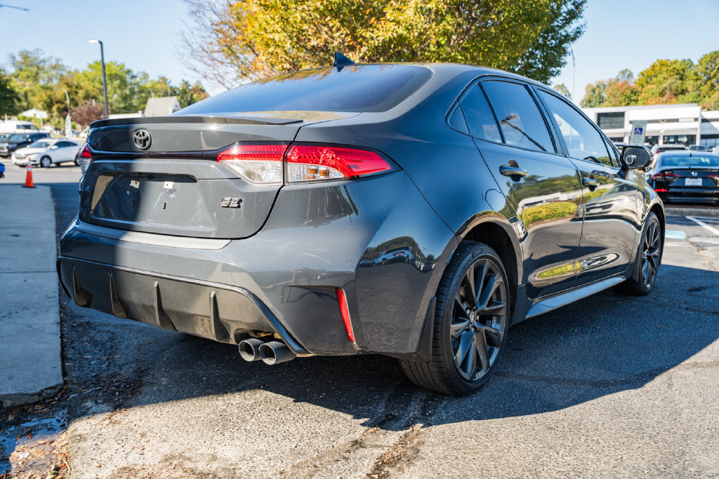 Used 2023 Toyota Corolla SE FWD image 4