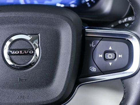 Certified 2026 Volvo XC40 B5 Plus AWD/4WD image 12
