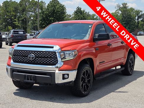 Used 2018 Toyota Tundra SR5 w/ SR5 Upgrade Package AWD/4WD image 2