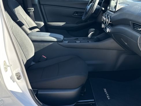 Used 2025 Nissan Sentra S image 13