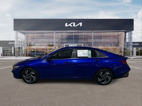 Used 2024 Hyundai Elantra Limited image 5