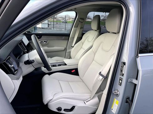 New 2026 Volvo XC90 T8 Ultra w/ Protection Package Premier image 11