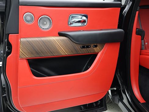 Used 2019 Rolls-Royce Cullinan AWD/4WD image 49