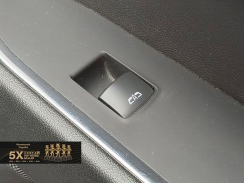 Used 2024 GMC Sierra 1500 SLT image 43