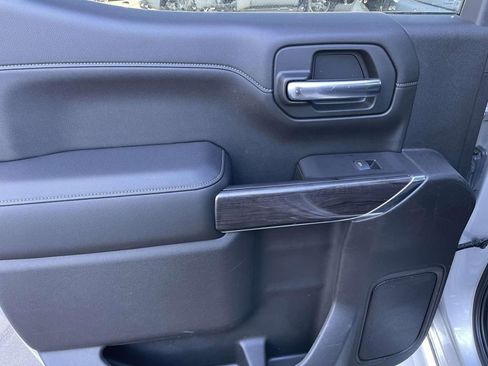 Used 2019 Chevrolet Silverado 1500 LTZ image 18