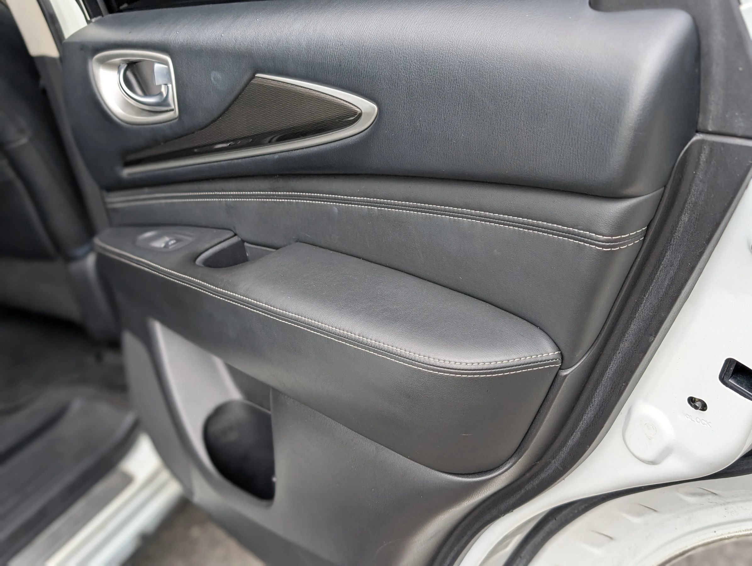 Used 2020 INFINITI QX60 Luxe w/ Essential Package FWD image 27