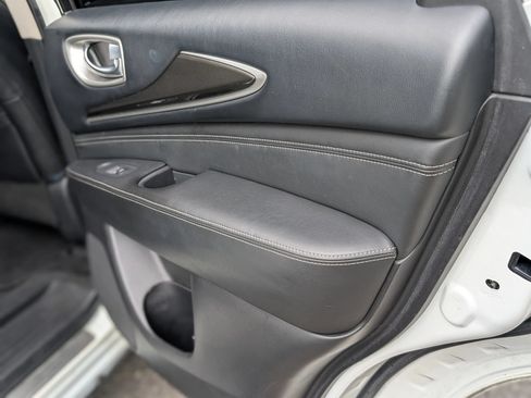 Used 2020 INFINITI QX60 Luxe w/ Essential Package FWD image 27