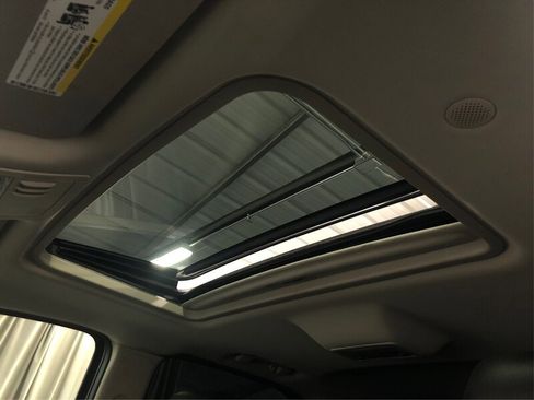 Used 2010 GMC Yukon SLT image 12