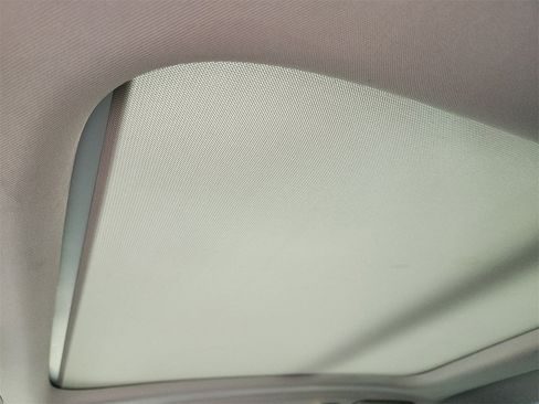 Used 2018 Volvo S90 T6 Inscription w/ Convenience Package image 24