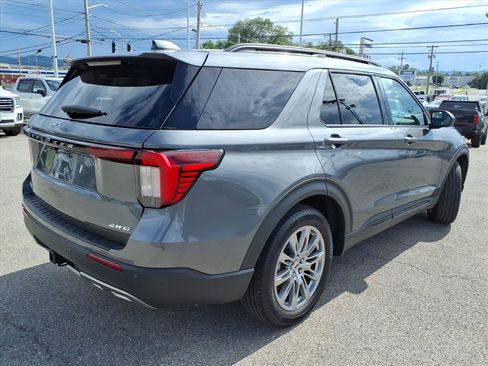 Used 2026 Ford Explorer Active w/ Active Comfort Package AWD/4WD image 4