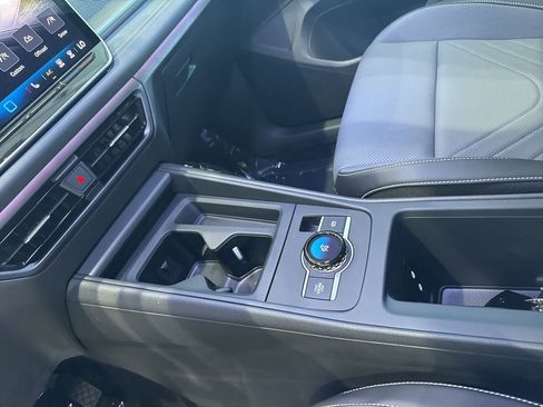 New 2025 Volkswagen Tiguan SE image 20