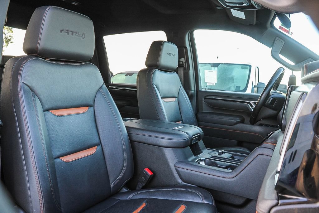 Used 2025 GMC Sierra 2500 AT4 AWD/4WD image 17