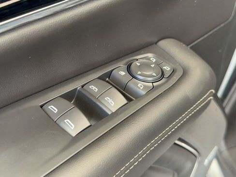 Used 2025 GMC Yukon Elevation w/ LPO, Floor Liner Package RWD image 15