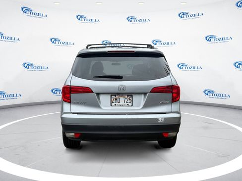 Used 2017 Honda Pilot EX image 4