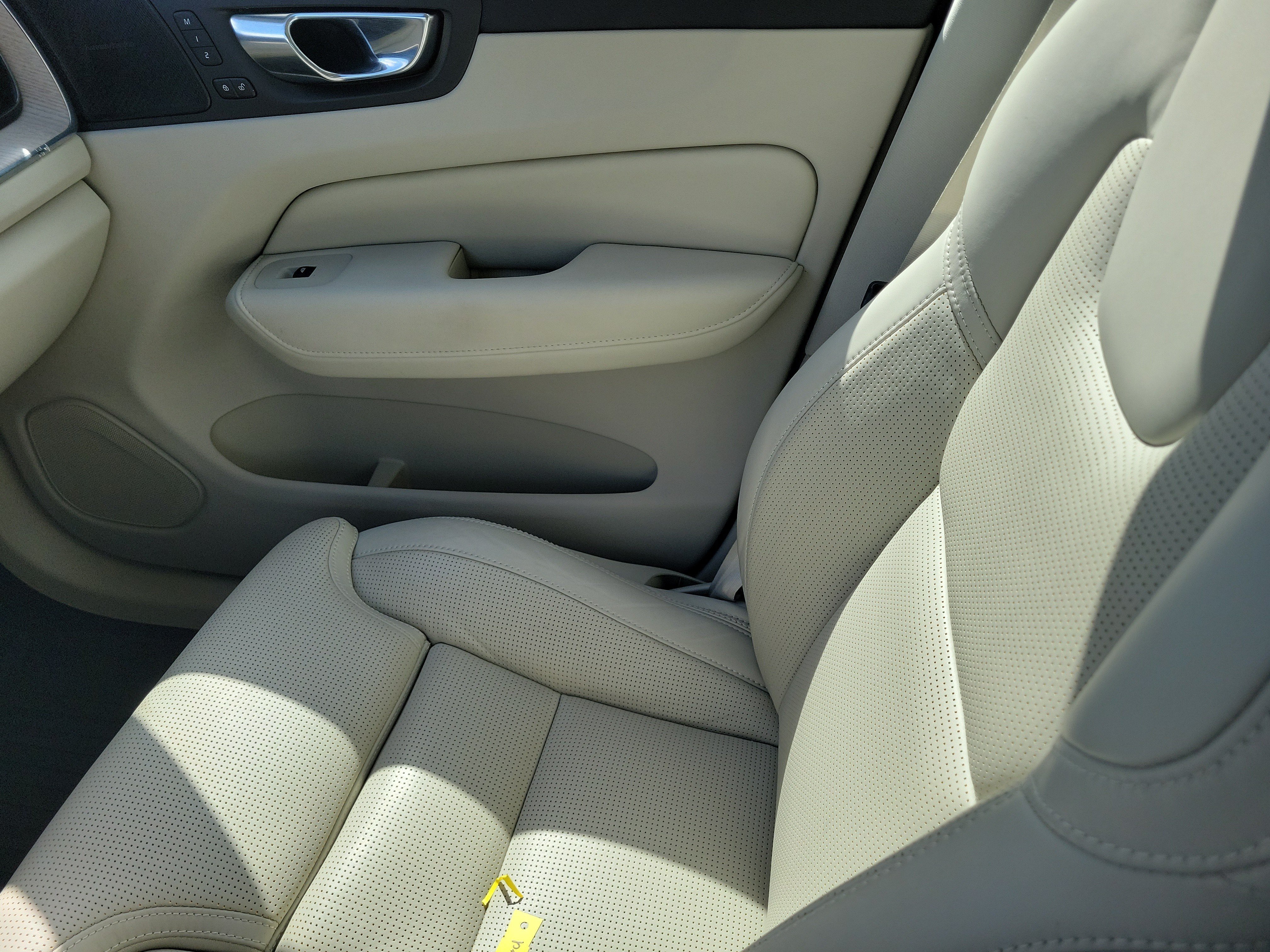 Used 2021 Volvo XC60 T5 Inscription w/ Protection Package Premier FWD image 17