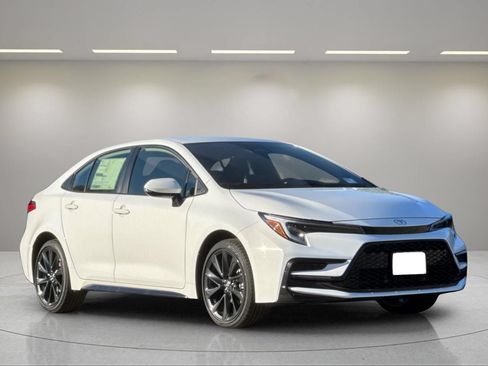 New 2026 Toyota Corolla SE FWD image 2